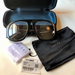 GUCCI BLACK GG  Frame Oversized Sunglasses